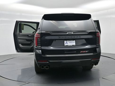 Used 2025 Chevrolet Suburban RST image 26