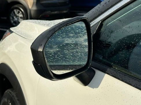 Used 2021 Nissan Rogue S FWD image 11