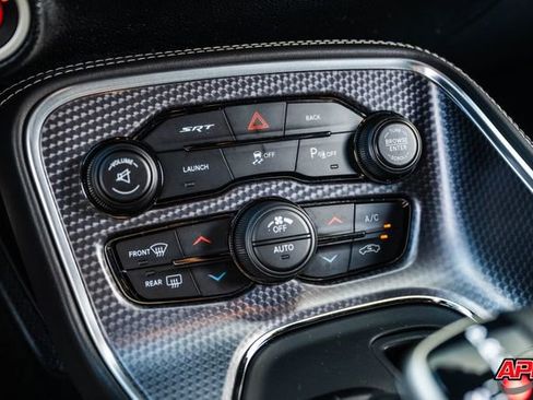 Used 2015 Dodge Challenger SRT Hellcat image 18