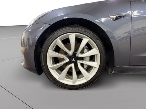 Used 2020 Tesla Model 3 Standard Range RWD image 11