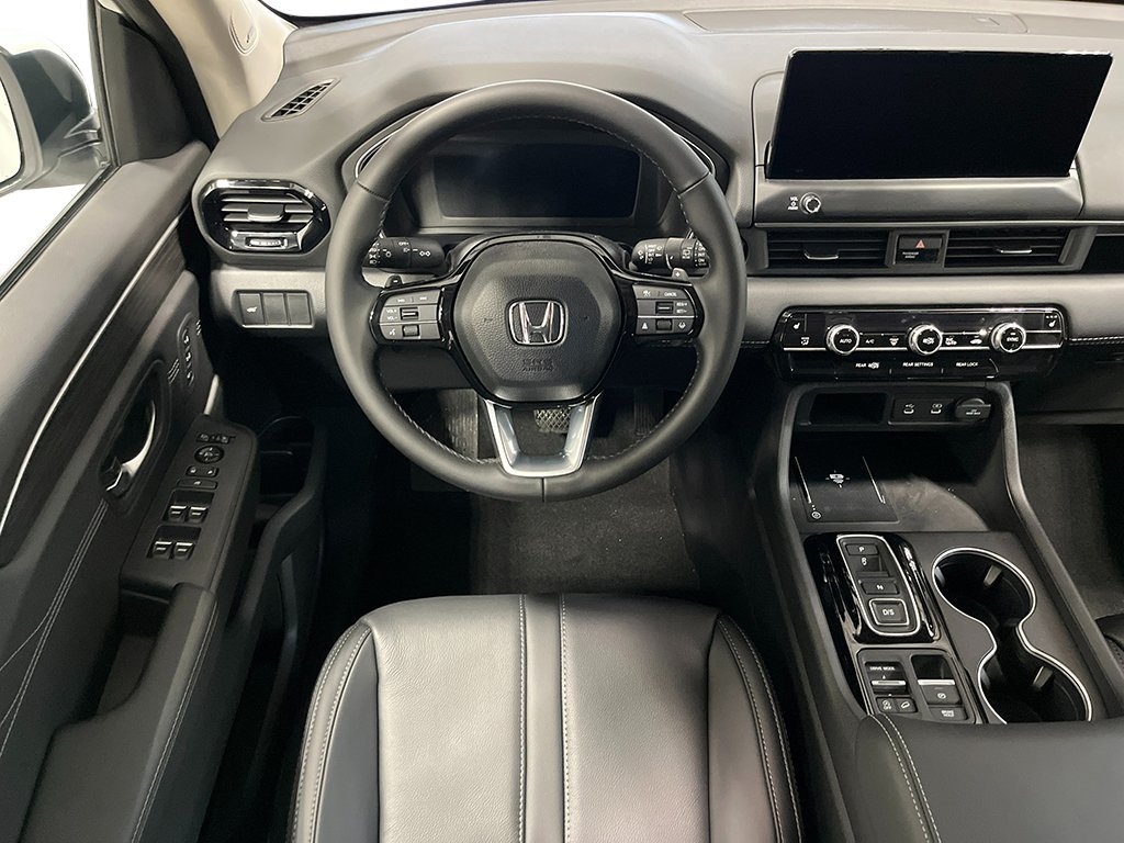 New 2026 Honda Pilot Touring image 12