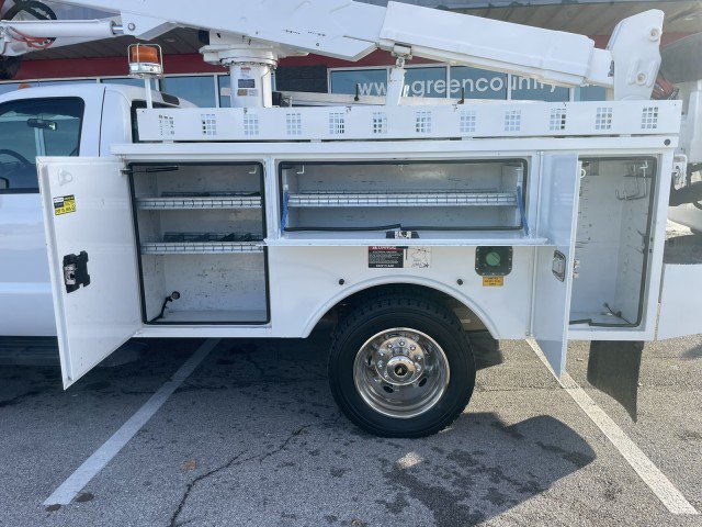 Used 2016 Ford F550 4x4 Regular Cab Super Duty image 12