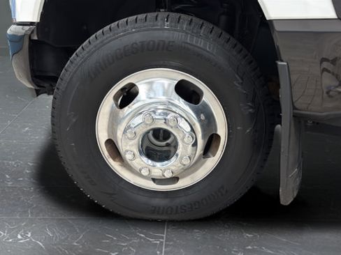 Used 2024 Ford F350 King Ranch AWD/4WD image 41