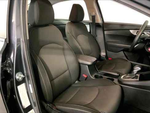 Certified 2024 Kia Forte LXS image 7