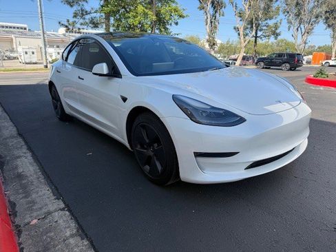 Used 2023 Tesla Model 3 Standard Range image 2
