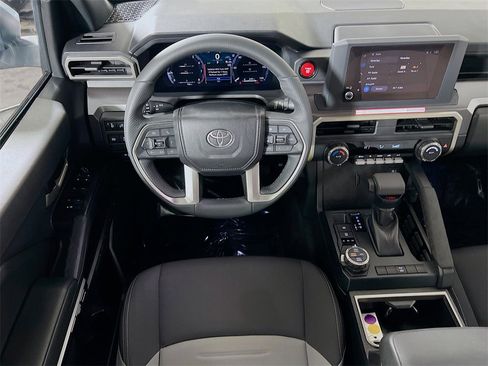 Certified 2025 Toyota Tacoma TRD Off-Road image 20