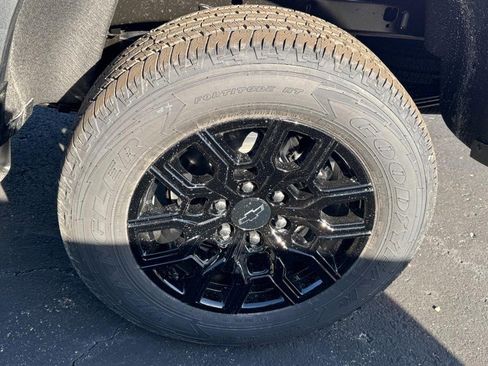 New 2026 Chevrolet Colorado W/T image 32
