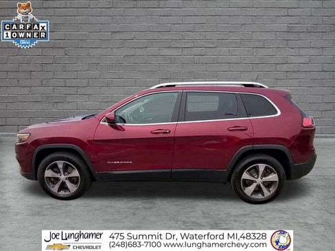 Used 2019 Jeep Cherokee Limited w/ Technology Group AWD/4WD image 6