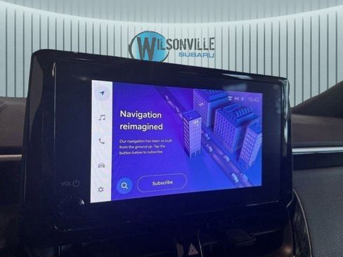 Used 2025 Toyota Corolla SE image 2