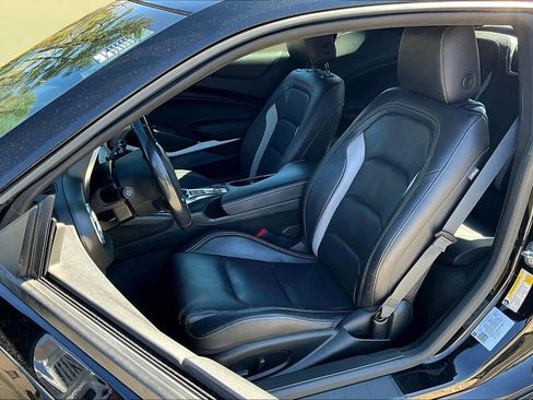 Used 2022 Chevrolet Camaro LT image 21