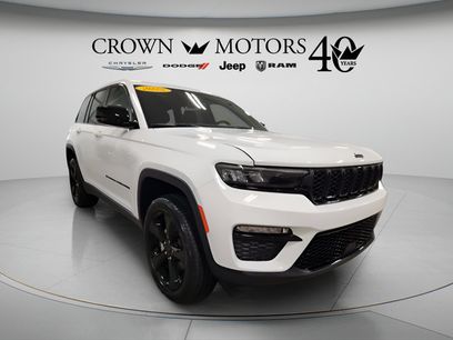 Used 2025 Jeep Grand Cherokee Limited w/ Black Appearance Package