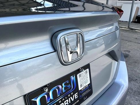 Used 2018 Honda Civic EX-L image 21