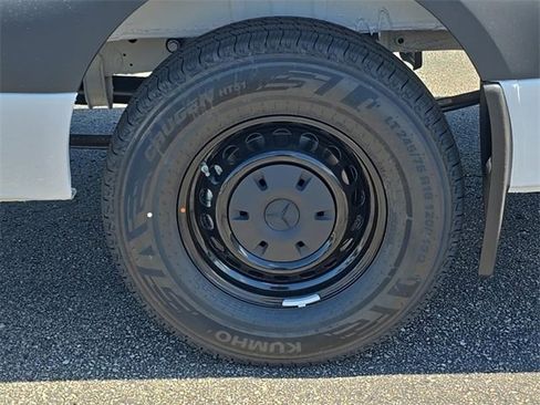 New 2025 Mercedes-Benz Sprinter 2500 image 12