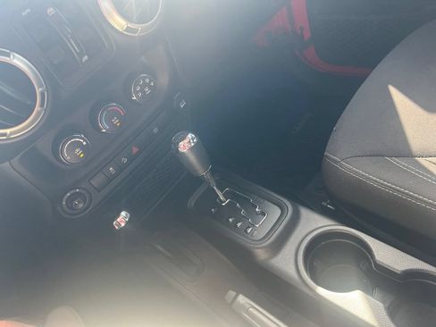 Used 2017 Jeep Wrangler Unlimited Sahara AWD/4WD image 14