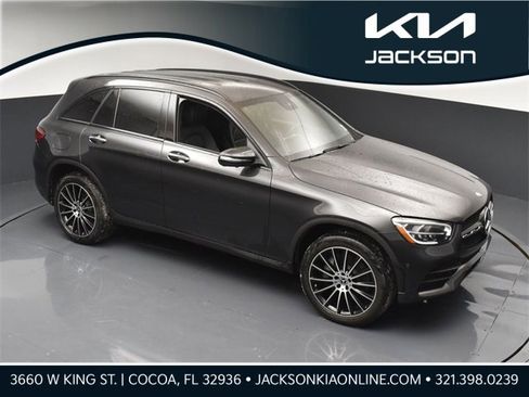 Used 2022 Mercedes-Benz GLC 300 image 1