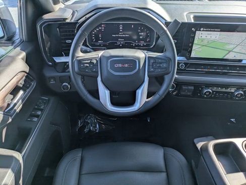 Used 2025 GMC Sierra 1500 SLT image 14