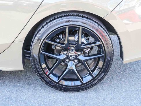 Used 2025 Honda Civic Sport image 11