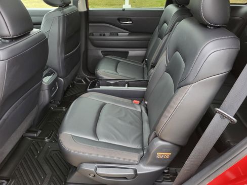 Certified 2023 Nissan Pathfinder SL w/ SL Premium Package image 20