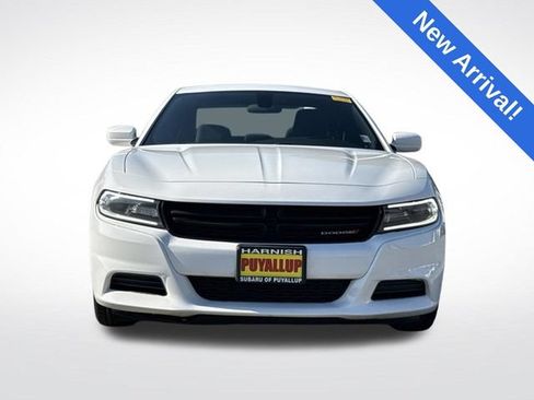 Used 2019 Dodge Charger SXT RWD image 3