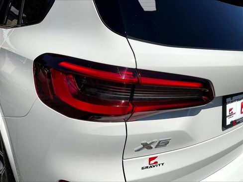 Used 2022 BMW X5 xDrive40i w/ M Sport Package AWD/4WD image 19