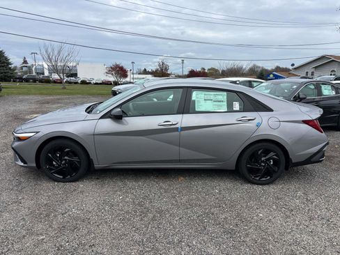 New 2026 Hyundai Elantra Sport image 2