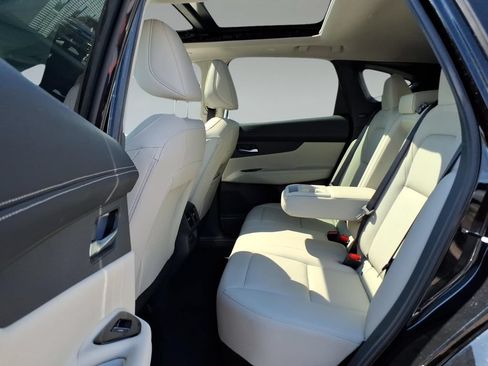 Used 2025 Nissan Murano SL AWD/4WD image 11