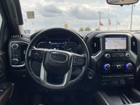 Used 2022 GMC Sierra 2500 Denali w/ Denali Ultimate Package image 14