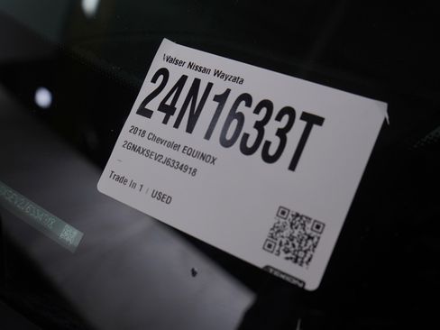 Used 2018 Chevrolet Equinox LT w/ Sun & Infotainment Package image 33