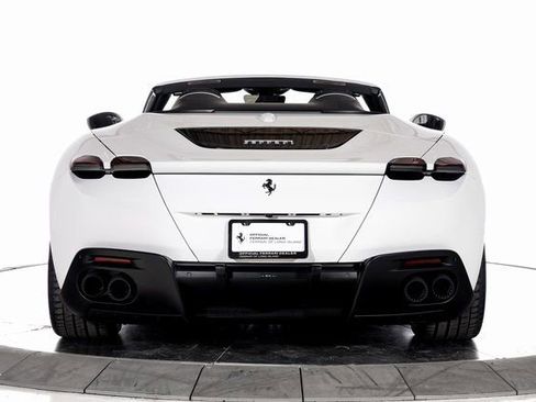 Certified 2025 Ferrari Roma Spider RWD image 8