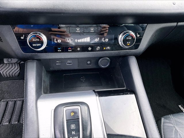 Used 2023 Mitsubishi Outlander SEL FWD image 24