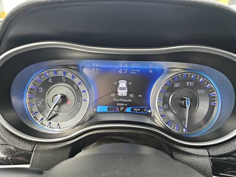 Used 2021 Chrysler 300 S image 39