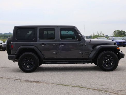 Used 2022 Jeep Wrangler Unlimited Sport AWD/4WD image 7