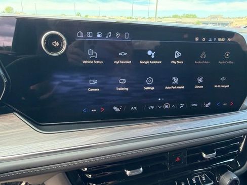 New 2026 Chevrolet Suburban Z71 w/ Comfort Package AWD/4WD image 17