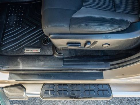 Used 2017 Toyota Tundra SR5 image 18