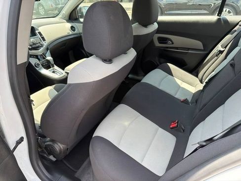 Used 2013 Chevrolet Cruze LS FWD image 12