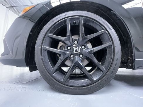 Used 2023 Honda Civic Sport image 9