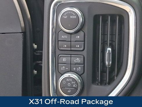 Used 2023 GMC Sierra 2500 Denali w/ Denali Black Diamond Edition image 9