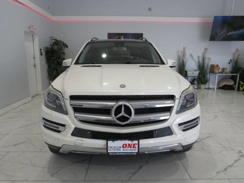 Used 2016 Mercedes-Benz GL 450 4MATIC w/ Premium I Package image 8
