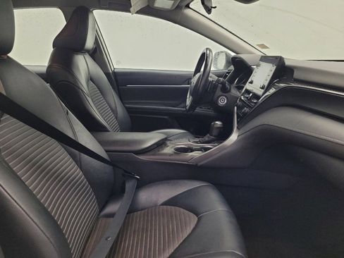 Used 2021 Toyota Camry SE FWD image 21