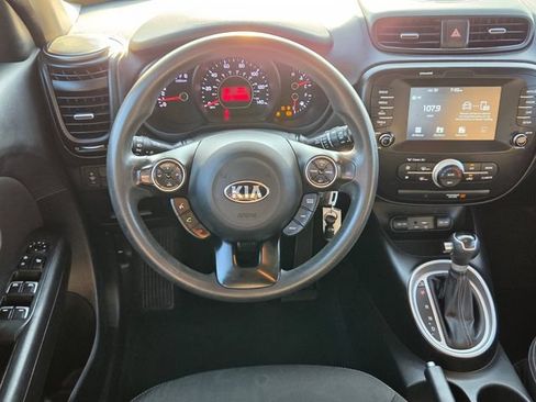 Used 2019 Kia Soul + FWD image 12
