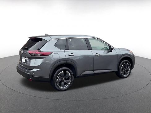 Used 2025 Nissan Rogue SV image 15