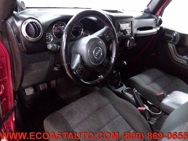 Used 2012 Jeep Wrangler Unlimited Sport w/ Connectivity Group AWD/4WD image 15