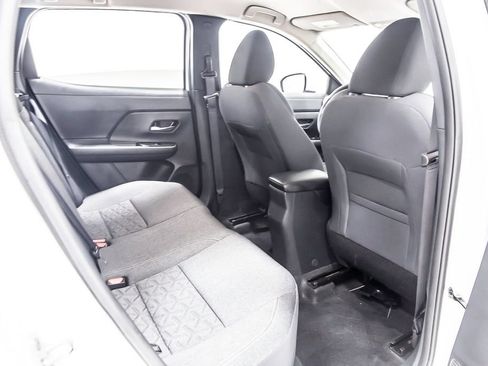 Used 2025 Nissan Kicks SV AWD/4WD image 35