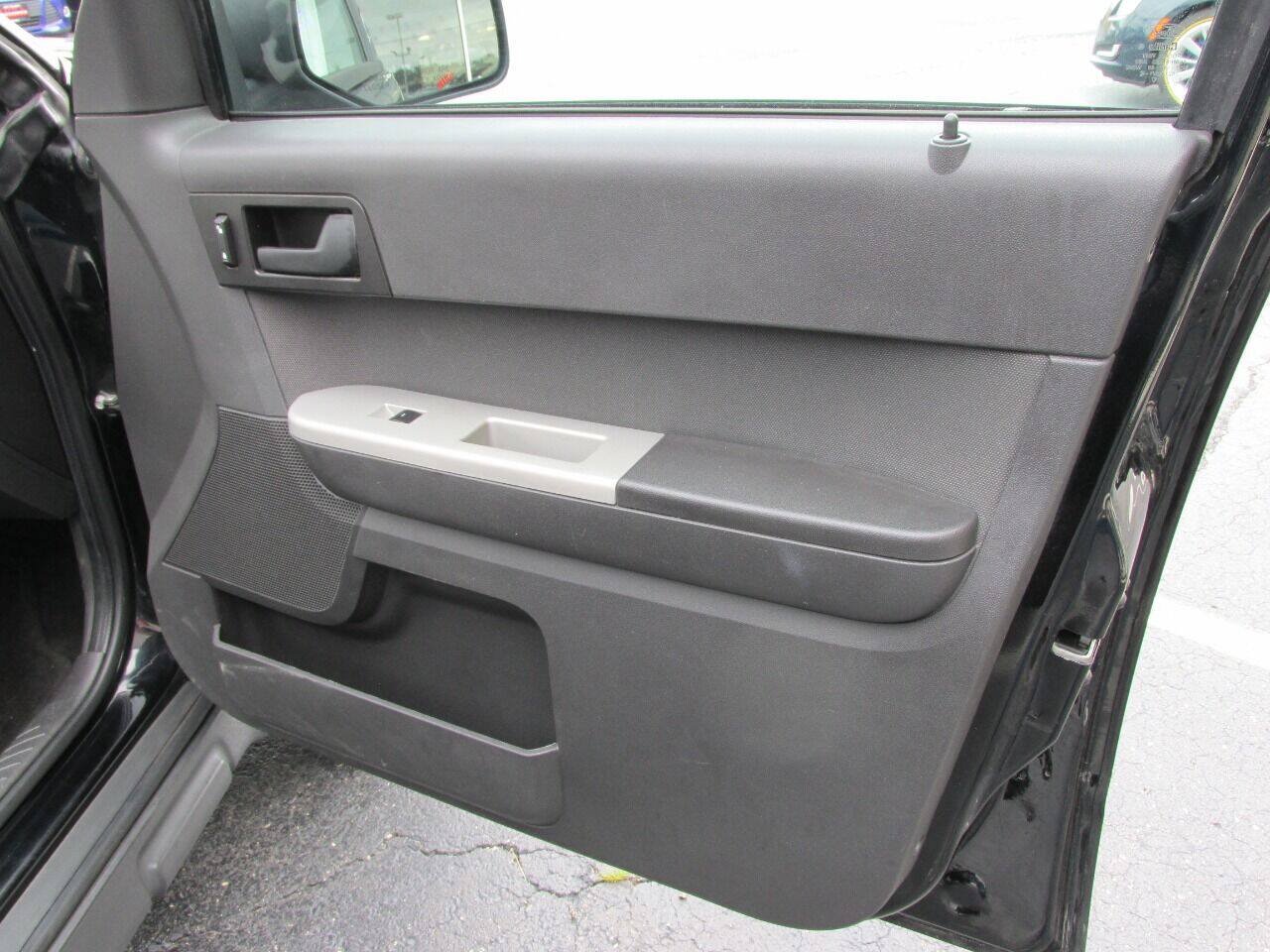 Used 2012 Ford Escape XLT FWD image 26