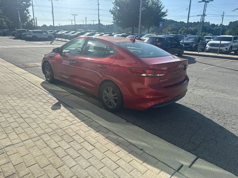 Used 2017 Hyundai Elantra SE FWD image 21