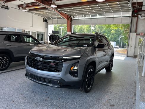 New 2026 Chevrolet Equinox RS FWD image 4