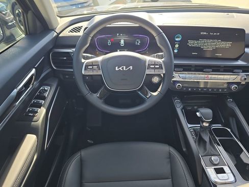 New 2025 Kia Telluride S image 14
