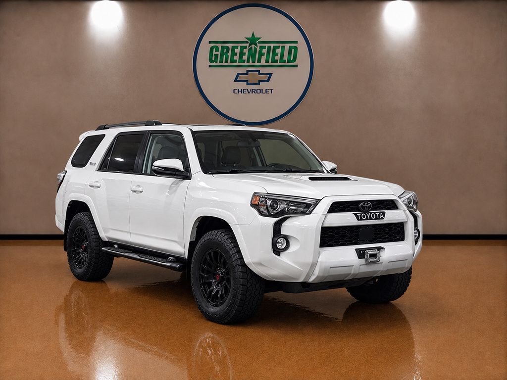 Used 2023 Toyota 4Runner SR5 Premium w/ Moonroof Package AWD/4WD image 1