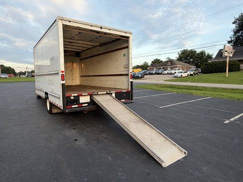 Used 2018 GMC Savana 3500 Extended w/ Driver Convenience Package RWD image 13