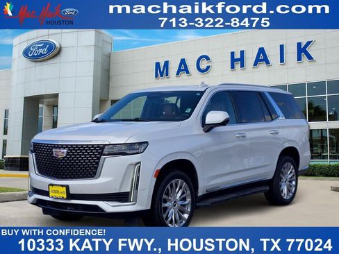 Used 2021 Cadillac Escalade Premium Luxury RWD image 1